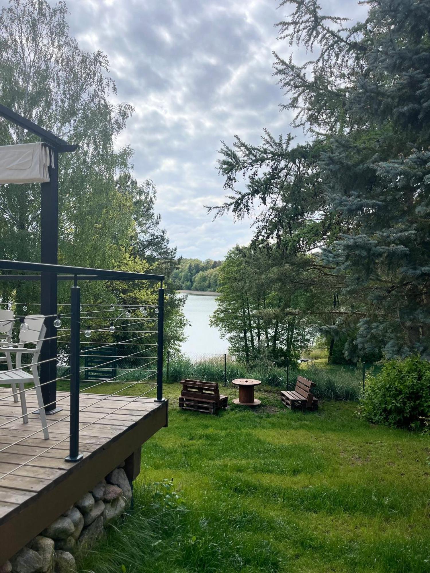 Dom Nad Jeziorem Gaja House Jadamowo Kültér fotó